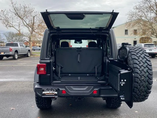 2026 Jeep Wrangler 2-Door Willys - Photo 9