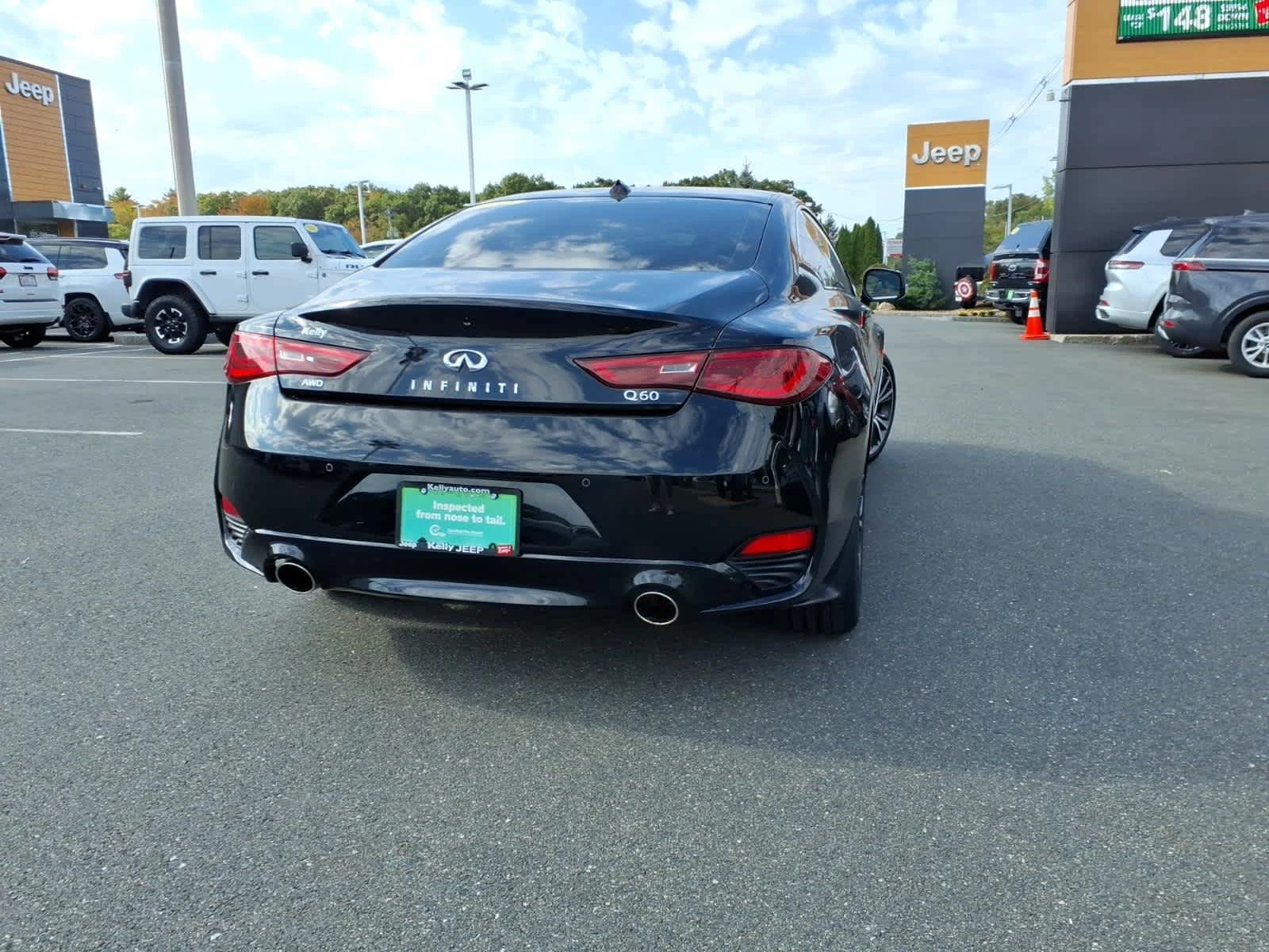 Used 2022 Black Obsidian INFINITI LUXE image 8