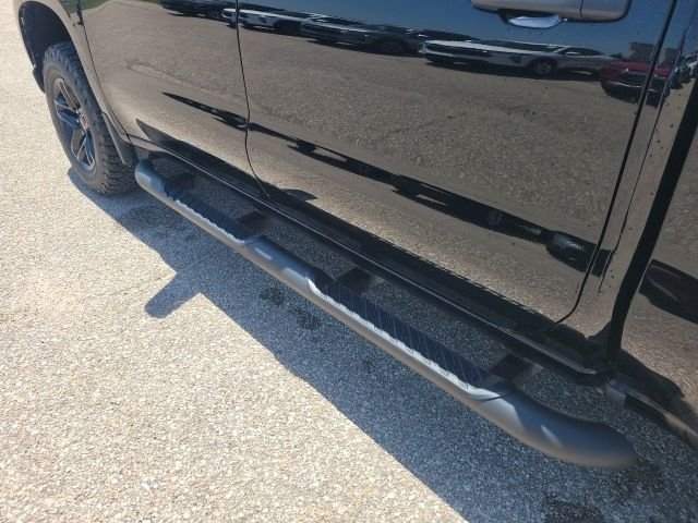 Used 2019 Black Chevrolet Custom Trail Boss image 5