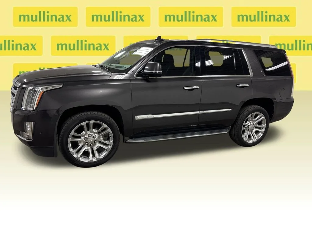 Used 2018 DARK GRANITE METALLIC Cadillac Premium Luxury image 9
