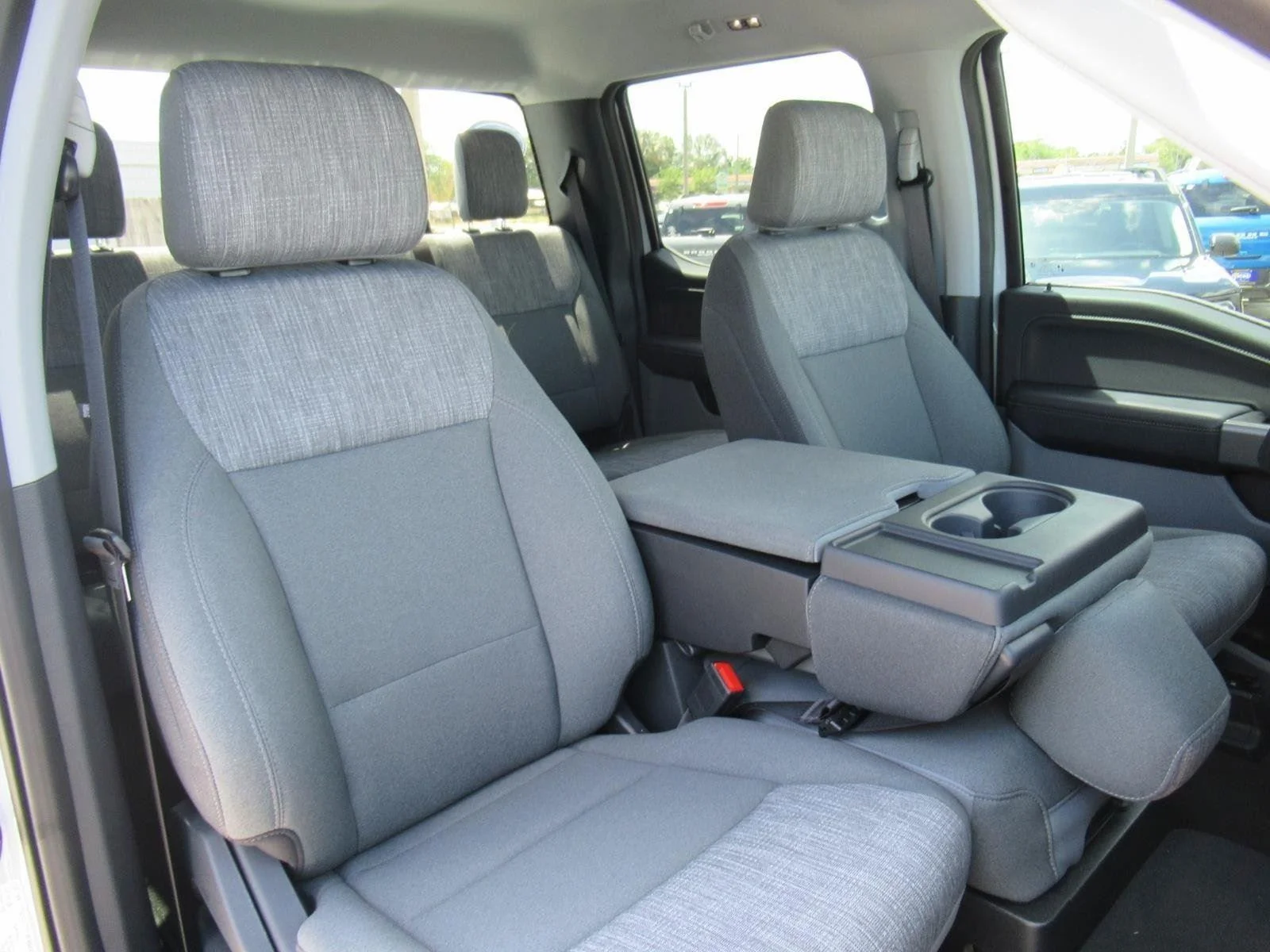 New 2026 Avalanche Ford F-250® XLT image 10