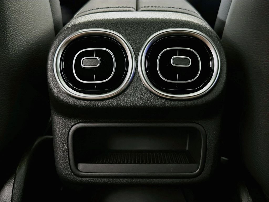 New 2026 Polar White Mercedes-Benz GLC 300 Coupe image 27