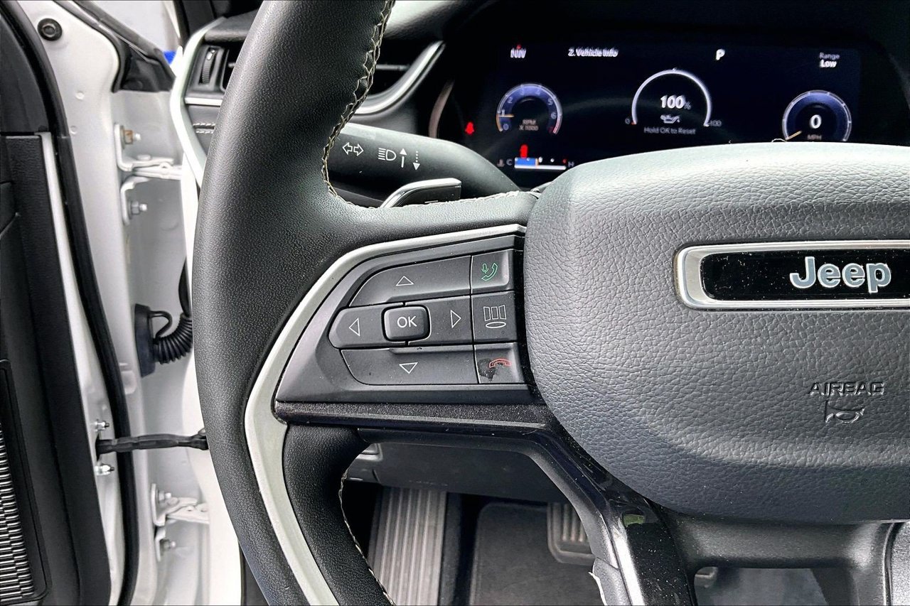 Used 2023 White Jeep Altitude X image 27