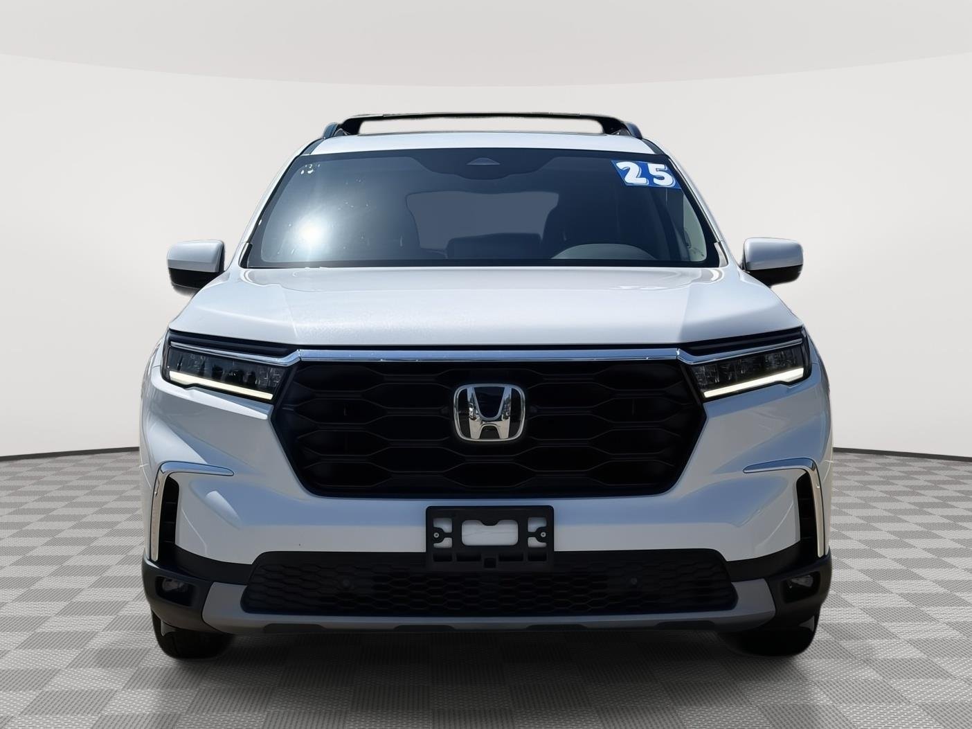 Certified 2025 Honda Pilot Touring with VIN 5FNYG1H78SB029935 for sale in Kansas City