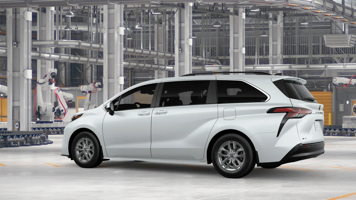 New 2026 Wind Chill Pearl Toyota XLE image 5
