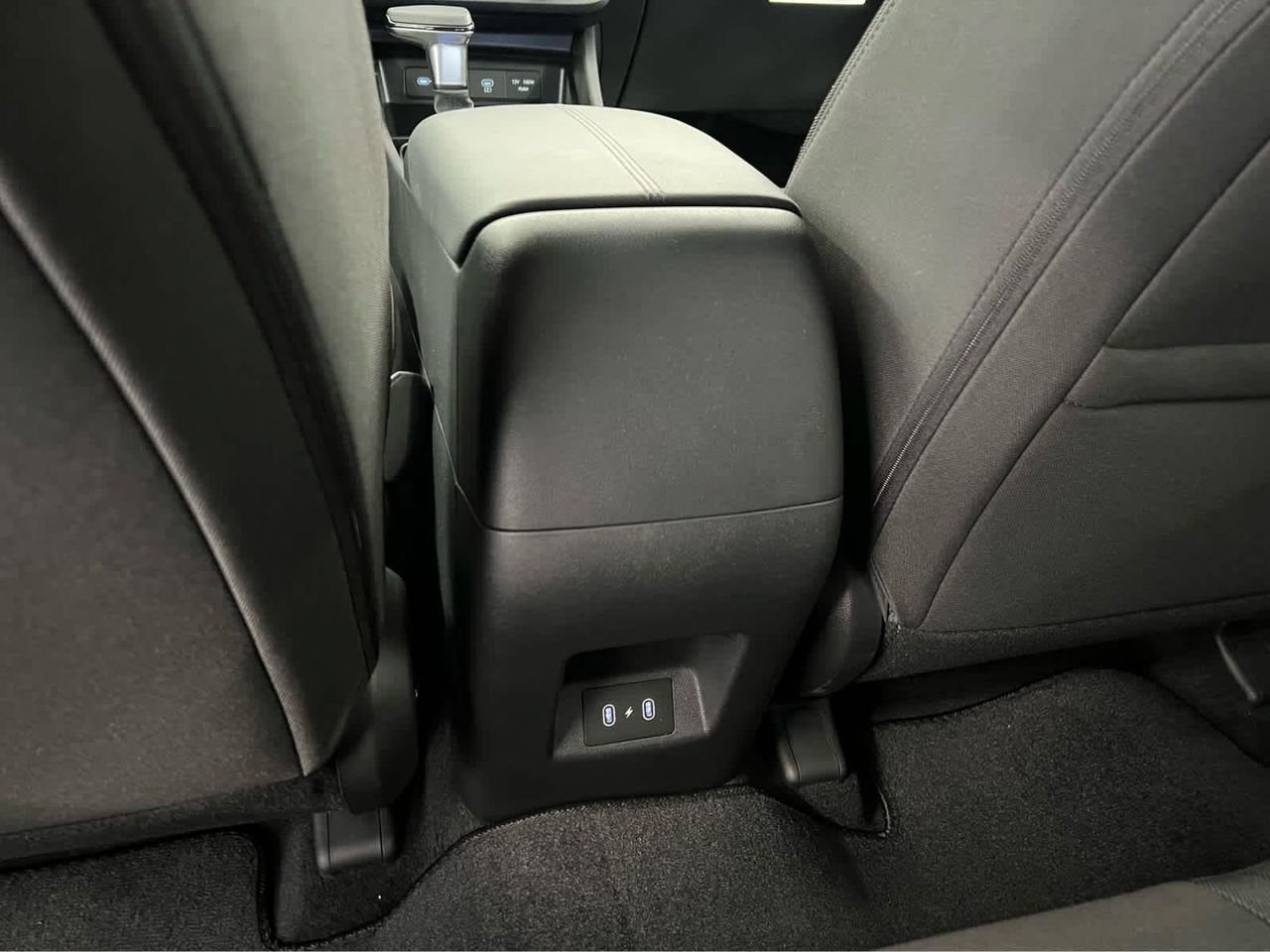 New 2026 Atlas White Hyundai SE AWD image 30