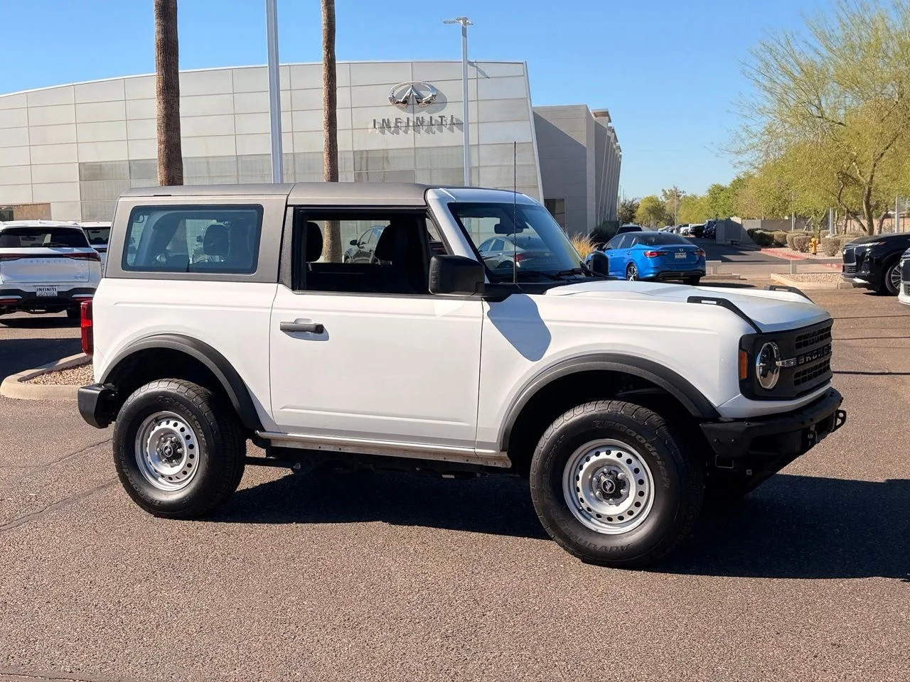 Used 2023 Oxford White Ford Base image 6