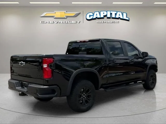 Used 2025 Black Chevrolet ZR2 image 5