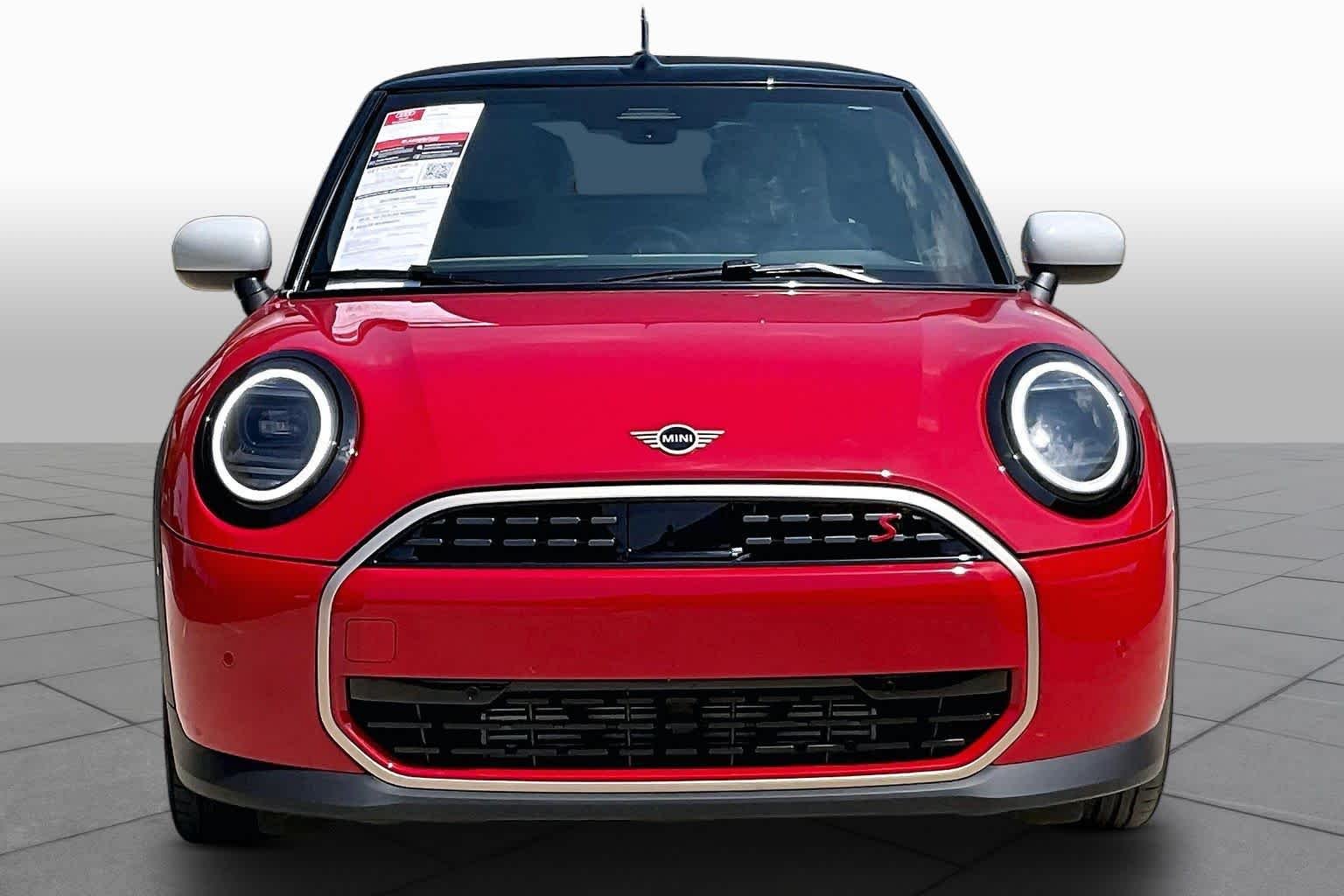 Used 2025 Chili Red II MINI Cooper S image 4