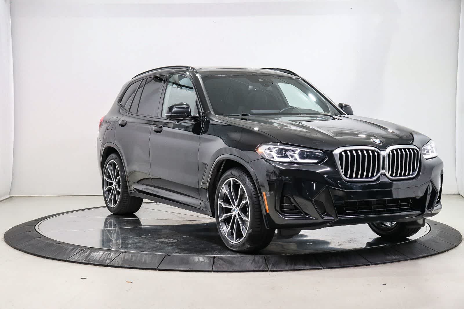 Used 2022 Black Sapphire Metallic BMW xDrive30i image 5