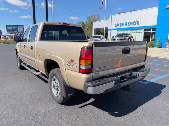 Used 2004 Beige GMC SLE image 17