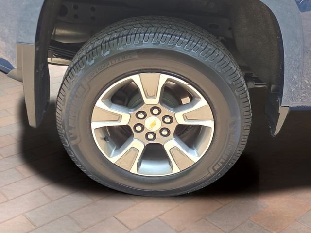 Used 2019 Pacific Blue Metallic Chevrolet Z71 image 23