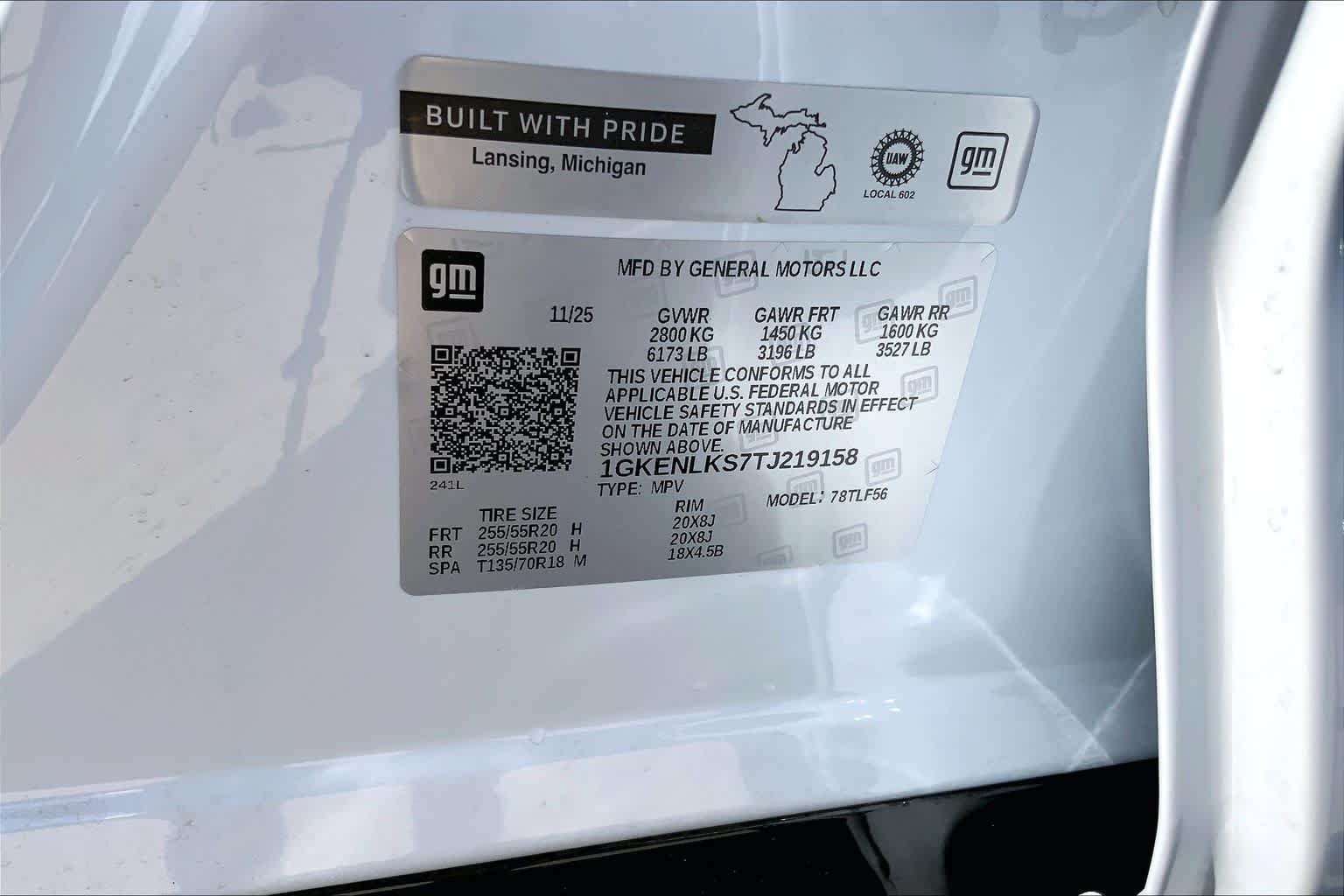 Used 2026 Glacier White Tricoat GMC FWD Denali image 37