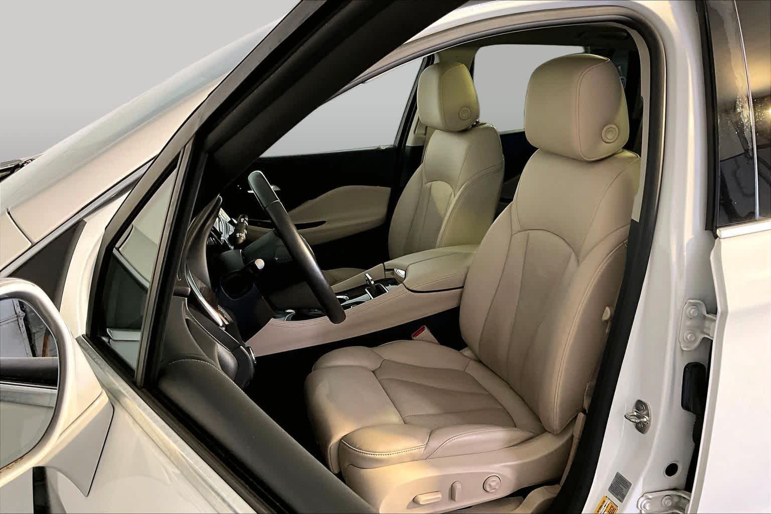 Used 2019 Summit White Buick Premium II image 9