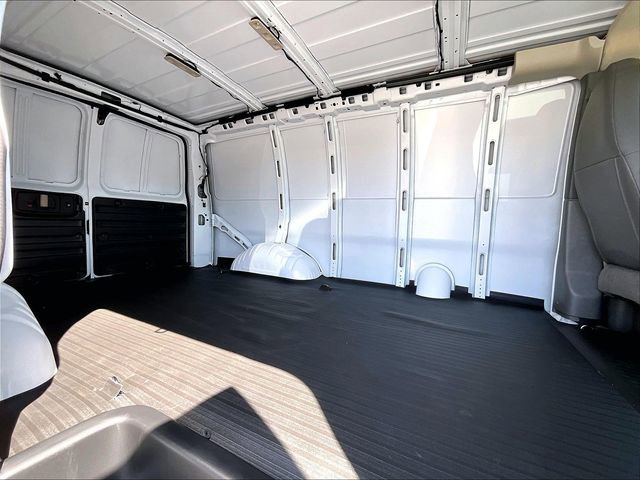 2026 Chevrolet Express Cargo Work Van - Photo 23