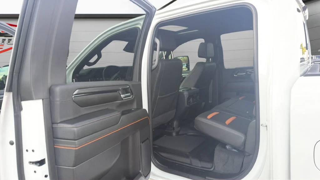 Used 2024 White GMC AT4 image 13