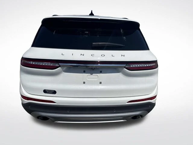 Used 2025 White Lincoln Reserve image 4