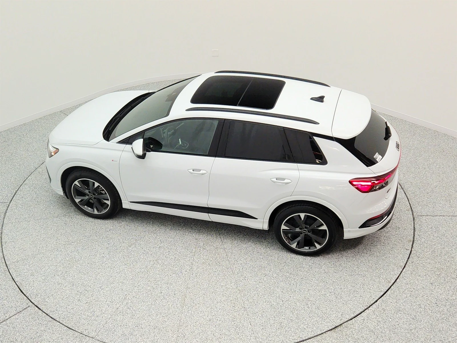 Used 2024 Glacier White Metallic Audi Premium Plus 50 quattro image 29