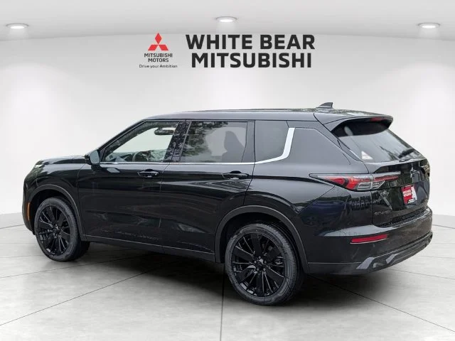 New 2026 Black Diamond Mitsubishi LE 1.5T S-AWC image 2