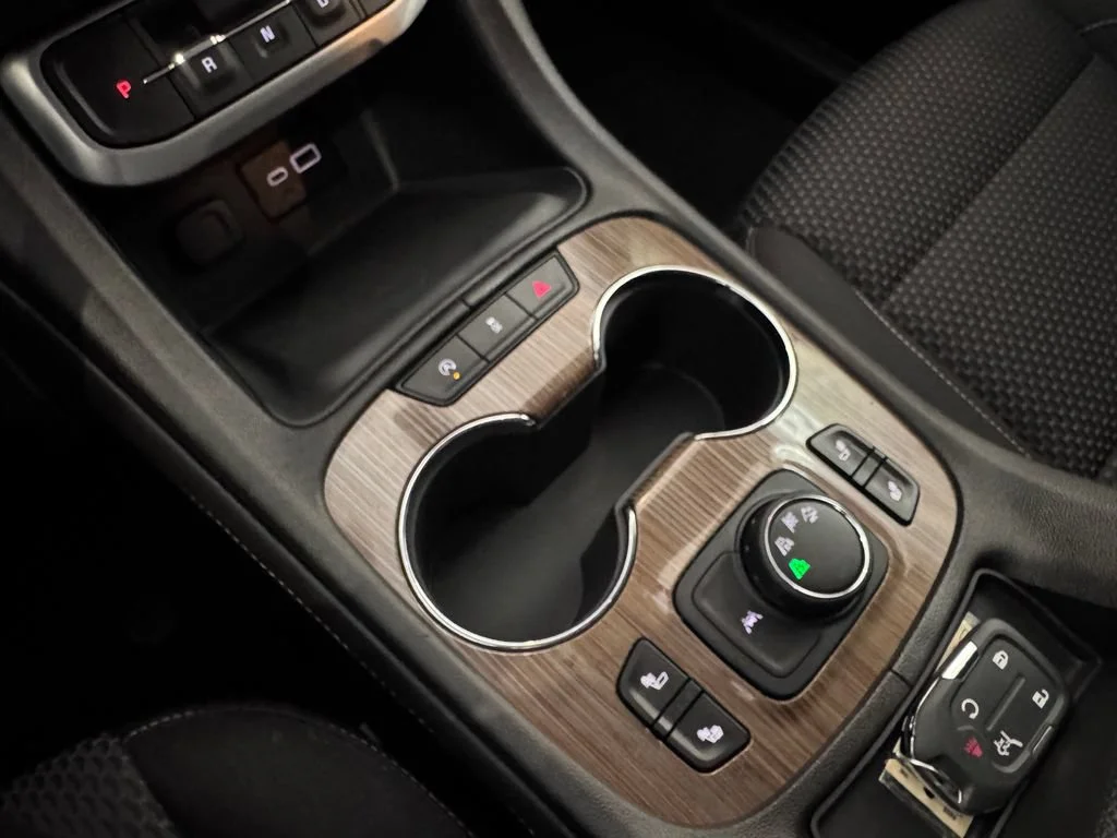 2023 GMC Acadia SLE - Photo 24