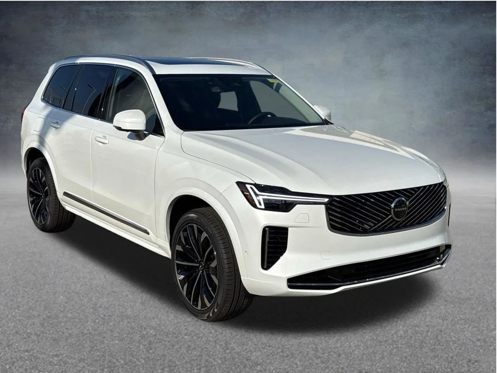 2026 Volvo XC90 B5 Plus