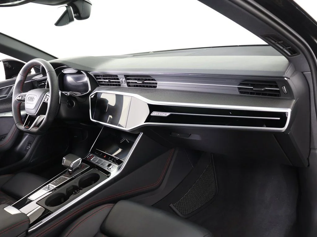 Used 2025 Mythos Black Metallic Audi 4.0T image 31
