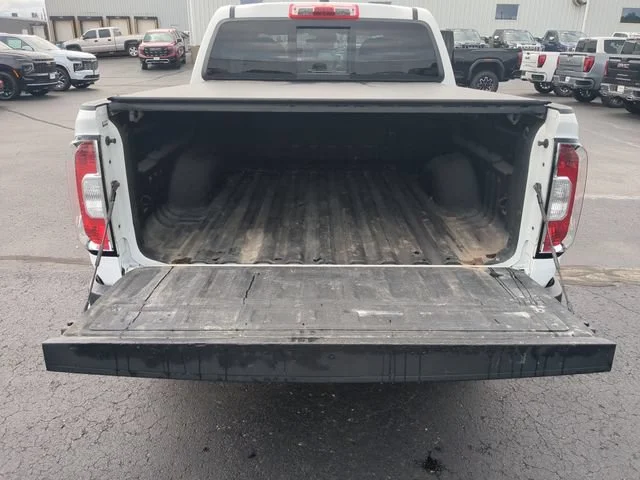 Used 2019 White GMC 4WD Denali image 27