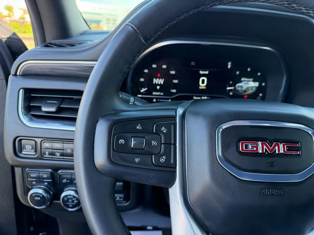 Used 2024 Midnight Blue Metallic GMC SLT image 17