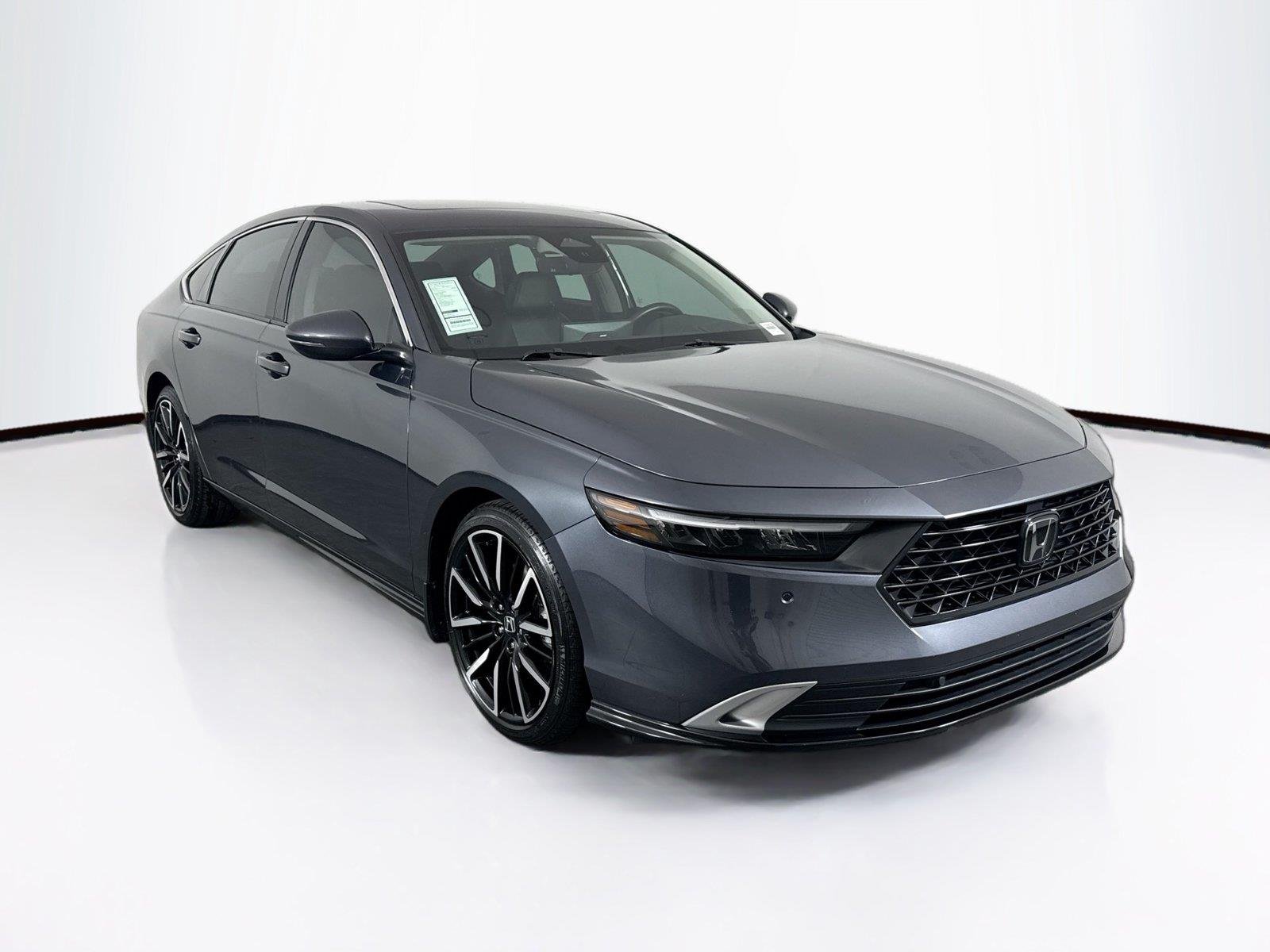 Used 2024 Meteorite Gray Metallic Honda Touring image 10