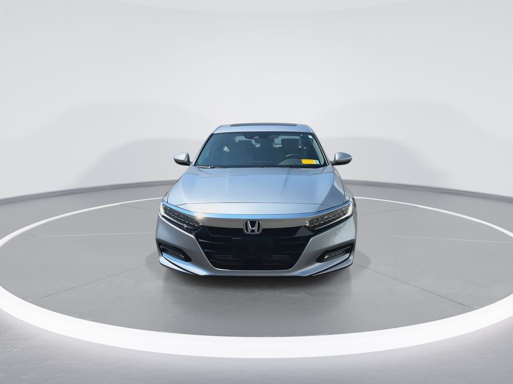Used 2018 Lunar Silver Metallic Honda Touring 2.0T image 3