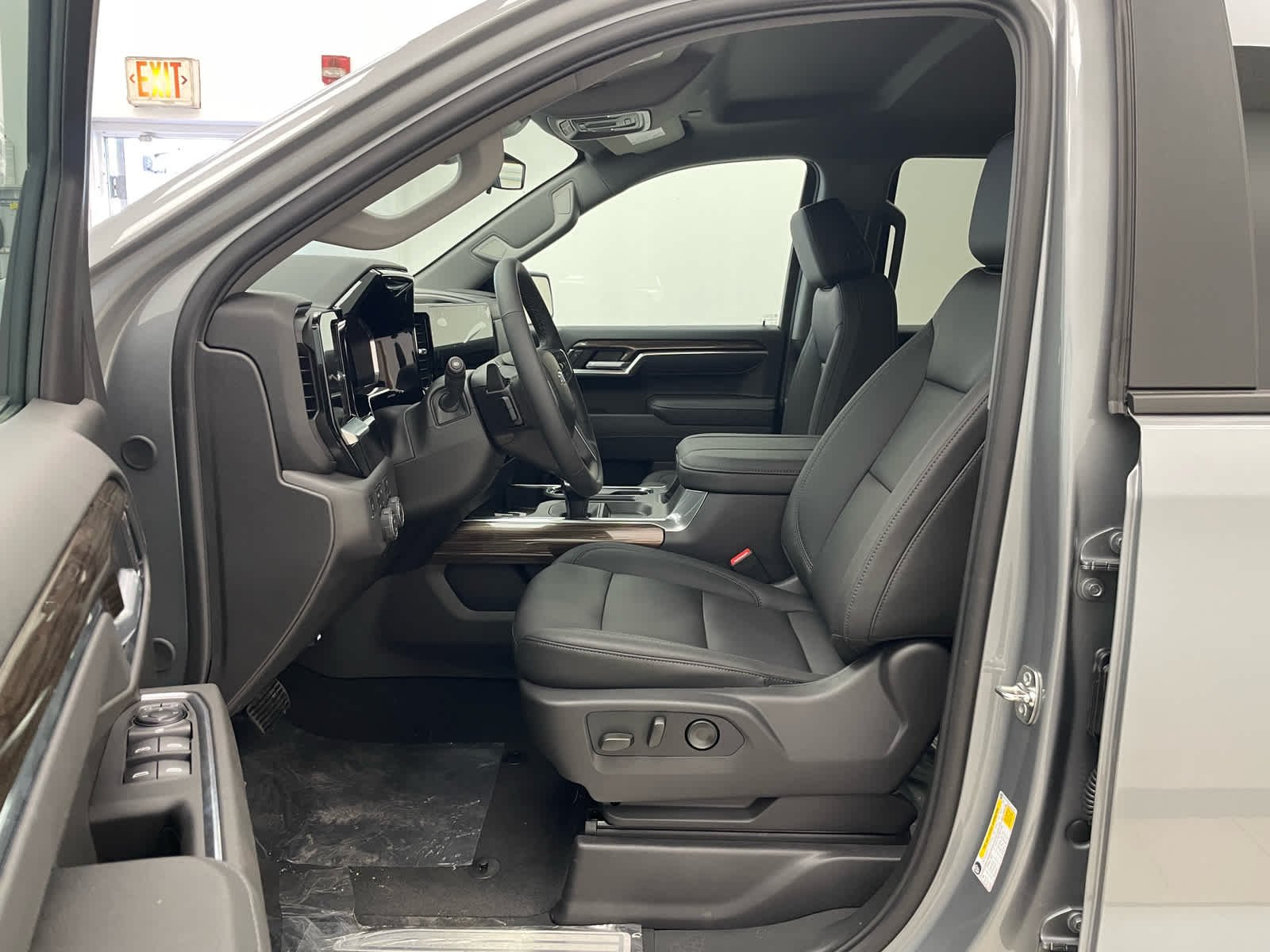2026 Chevrolet Silverado 1500 RST - Photo 9
