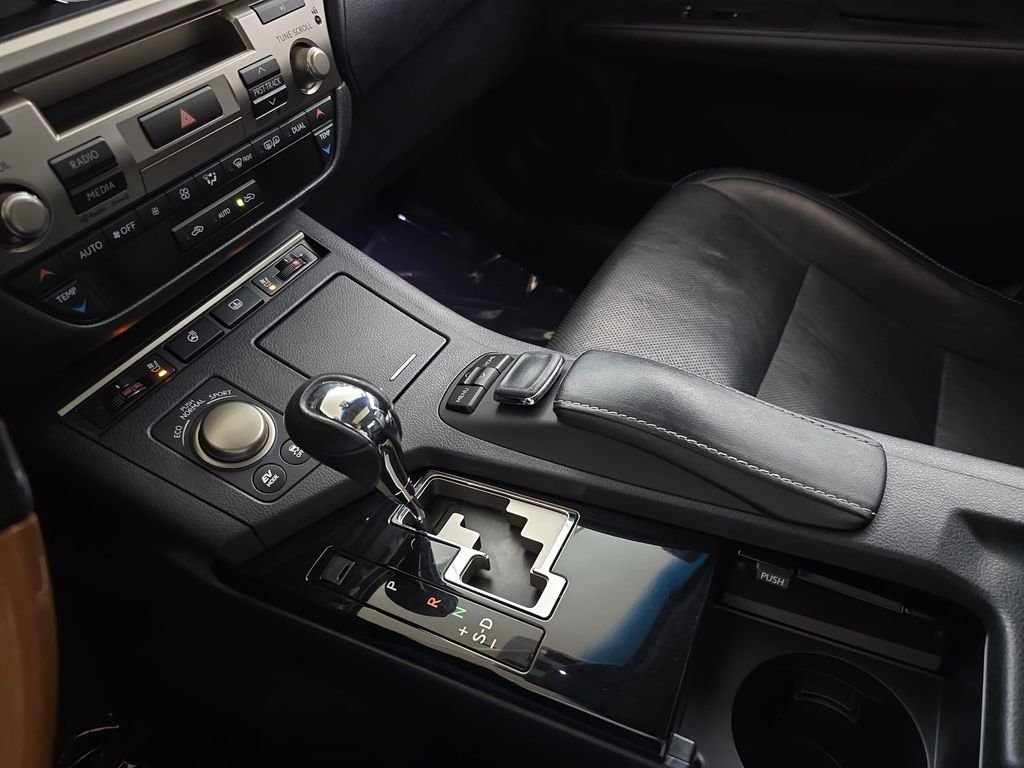 Used 2015 Obsidian Lexus 300h image 25