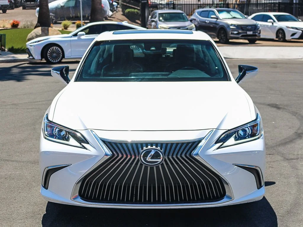 Used 2020 White Lexus 350 image 2