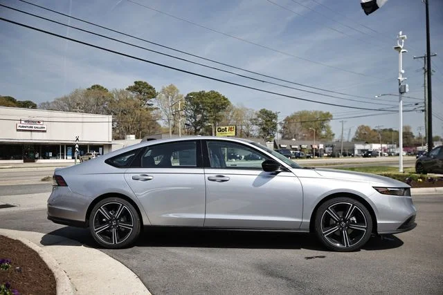 New 2026 Silver Honda SE image 14