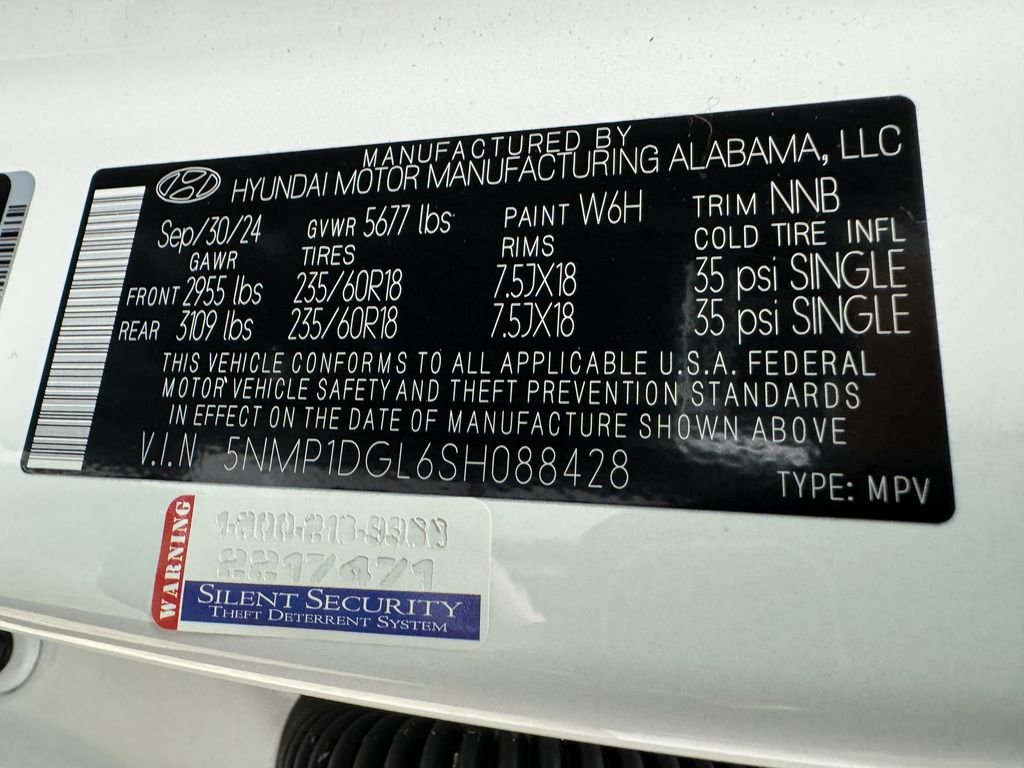 Certified Used 2025 White Hyundai SE image 31