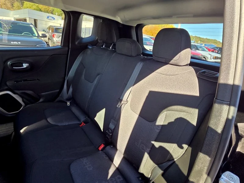 Used 2017 Black Jeep Latitude image 20