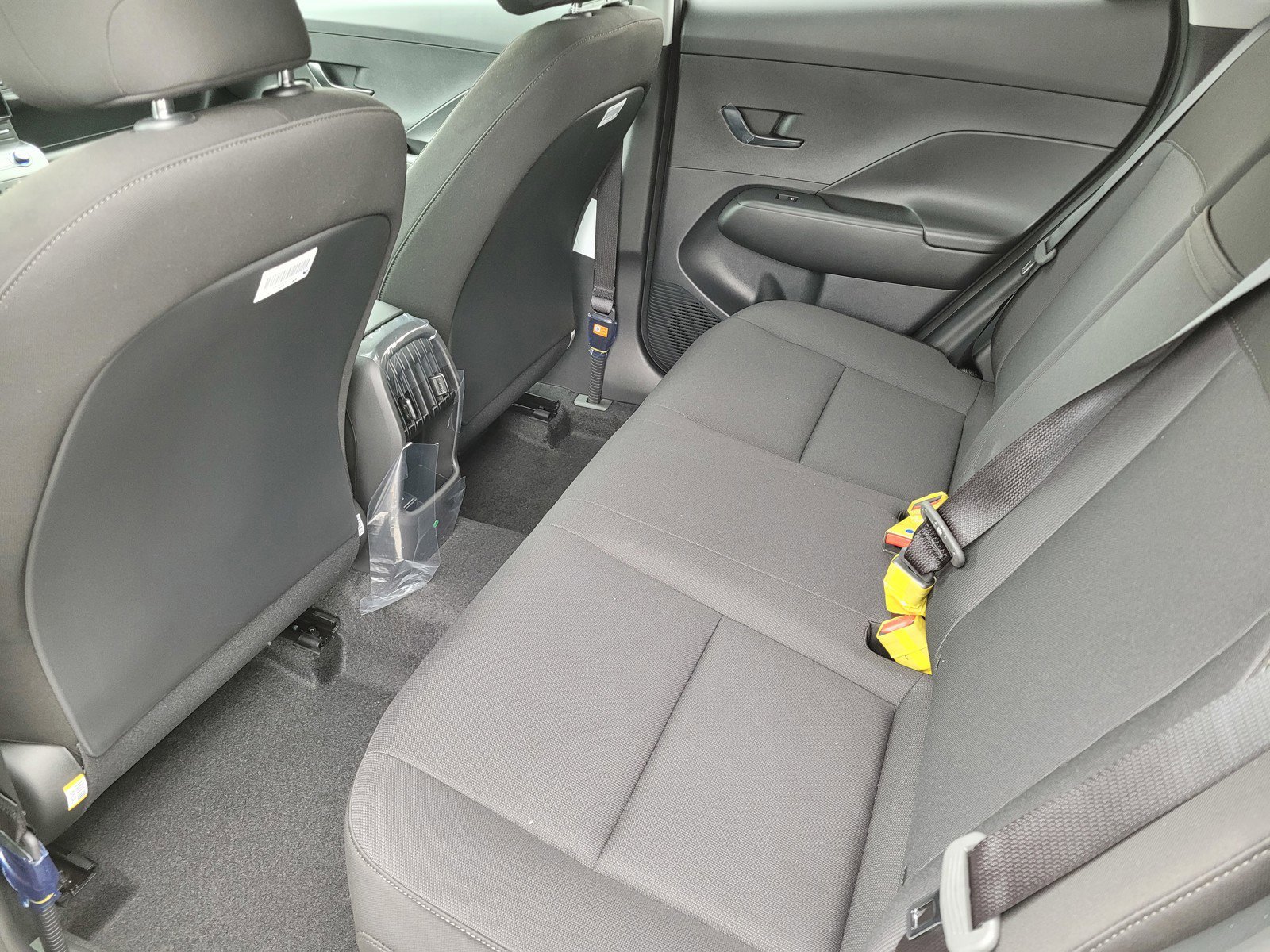 2026 Hyundai Kona SEL photo 2