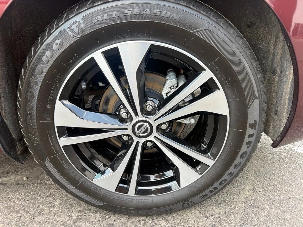 Used 2023 Red Nissan SV image 52