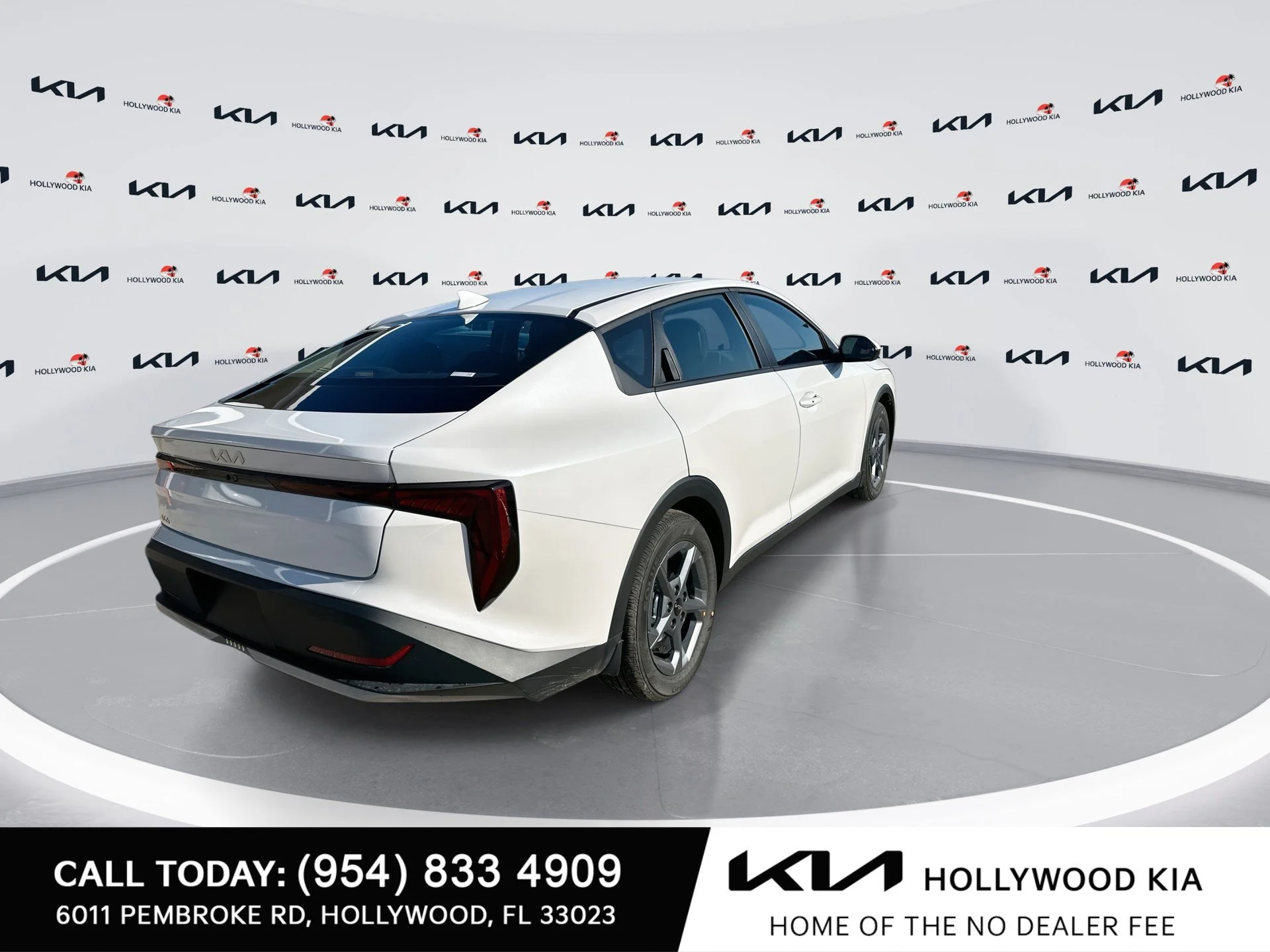 New 2026 Snow White Pearl Kia LXS image 8