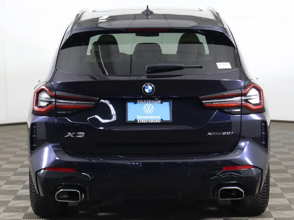 Used 2022 Carbon Black Metallic BMW xDrive30i image 14