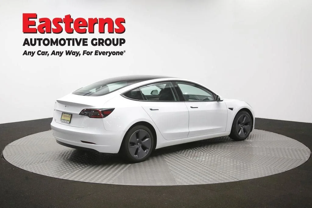 Used 2023 White Tesla Base image 28