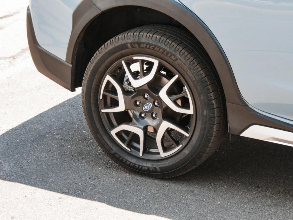 Used 2019 Lagoon Blue Pearl Subaru Hybrid image 4