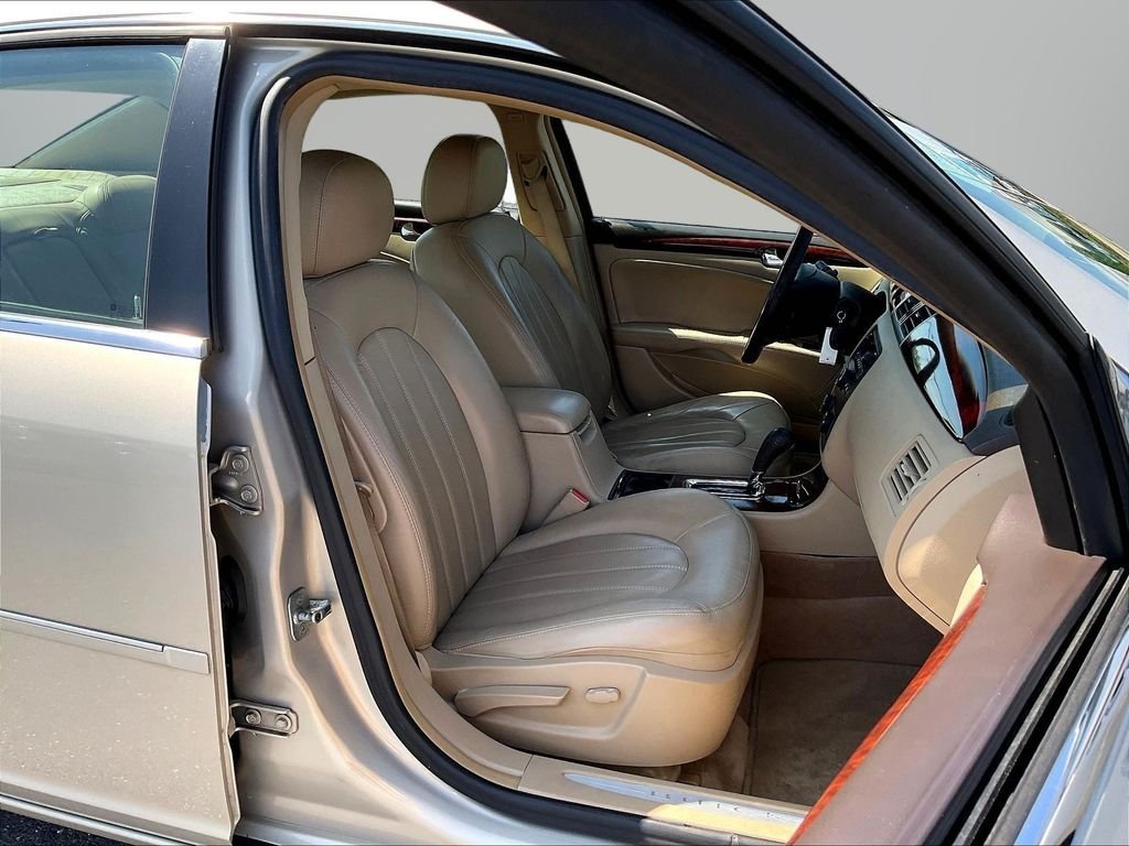 Used 2008 Gold Buick CXL image 30