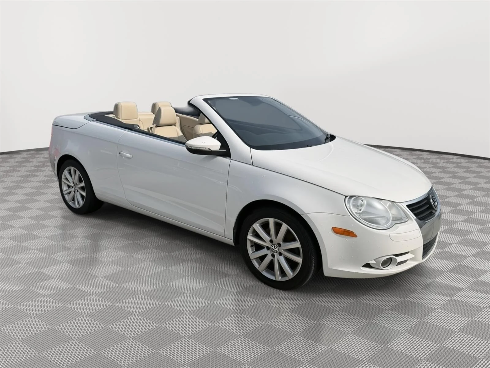 Used 2010 WHITE Volkswagen Komfort image 1