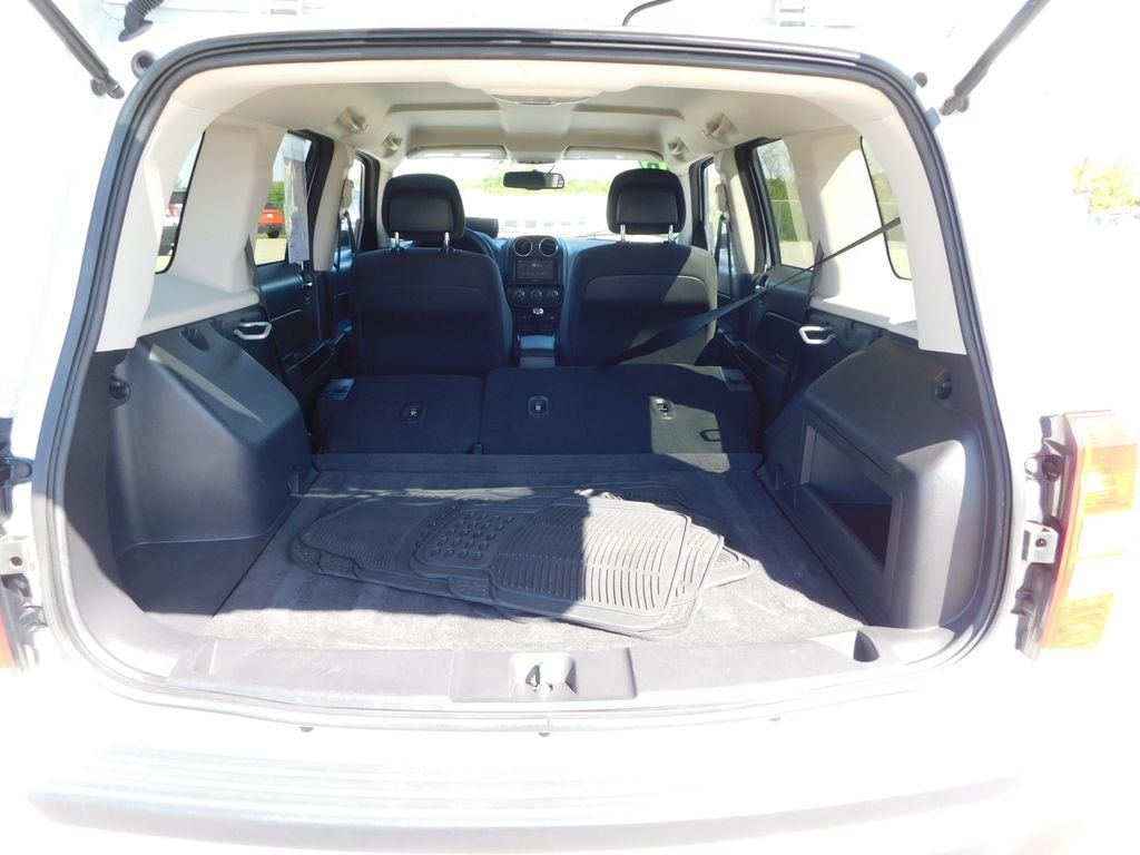 Used 2016 White Jeep Sport image 24