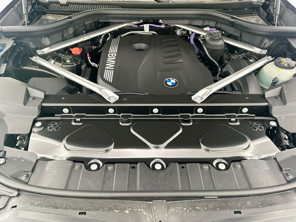 New 2026 Green Metallic BMW xDrive40i image 28