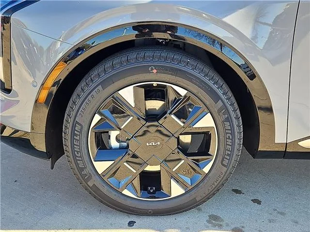 New 2026 Wolf Gray KIA SX-Prestige Front-Wheel Drive image 5