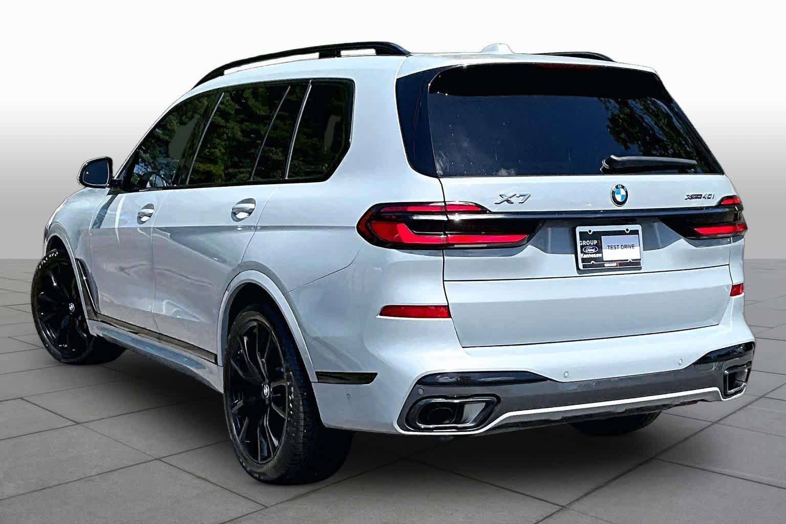 Used 2026 Brooklyn Grey Metallic BMW xDrive40i image 12