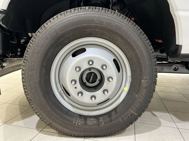 New 2026 White Ford  image 25