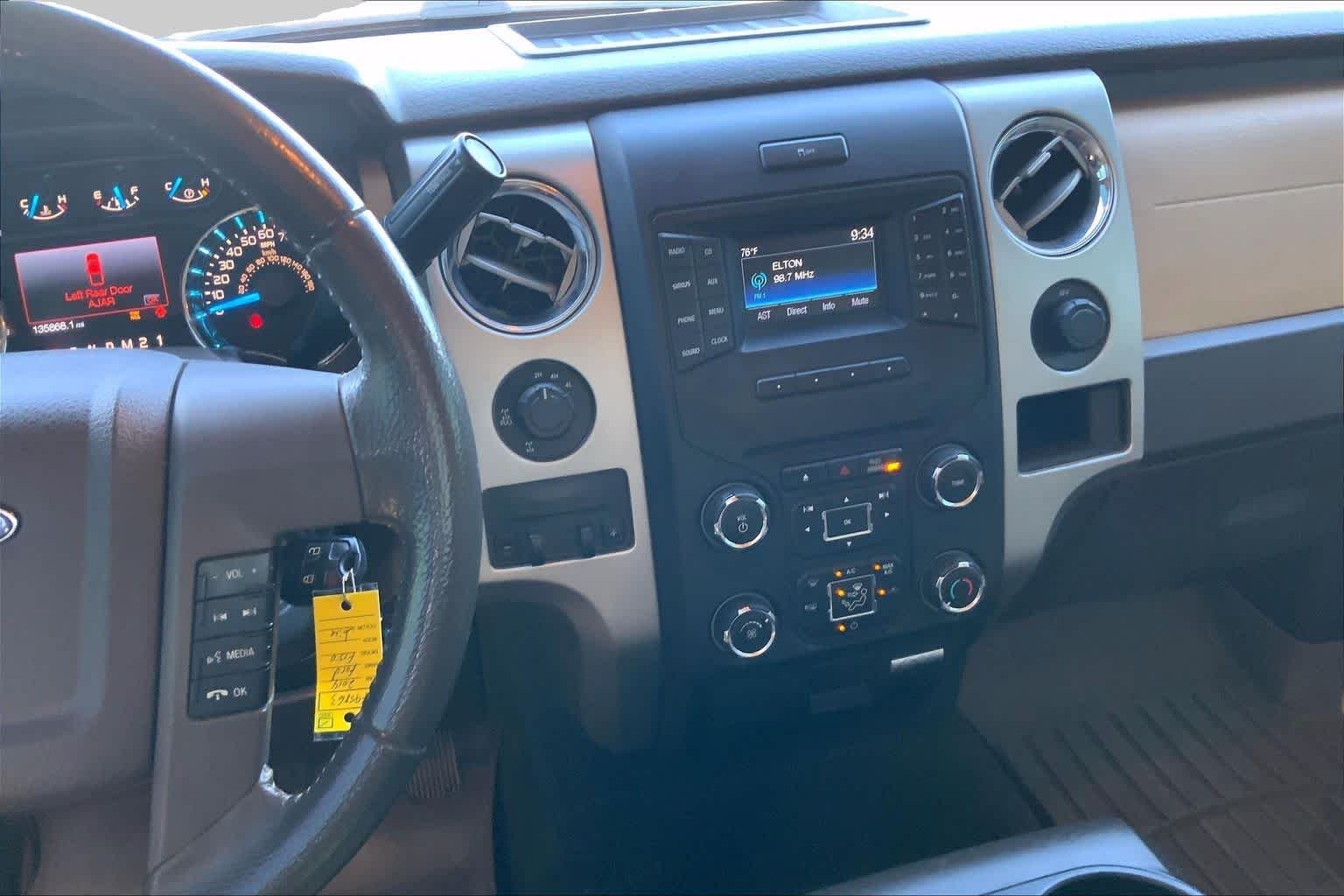 Used 2014 Oxford White Ford XLT image 7